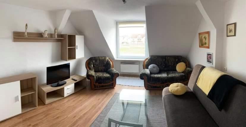 Appartamento Apartament Plazowy Łeba Esterno foto